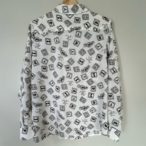 Karl Lagerfeld White Button-Up Shirt with Paris France postcard Print - Picture 2 of 8